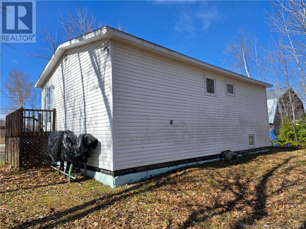 3370 Main, Belledune, New Brunswick  E8G 2N6 - Photo 3 - NB118313