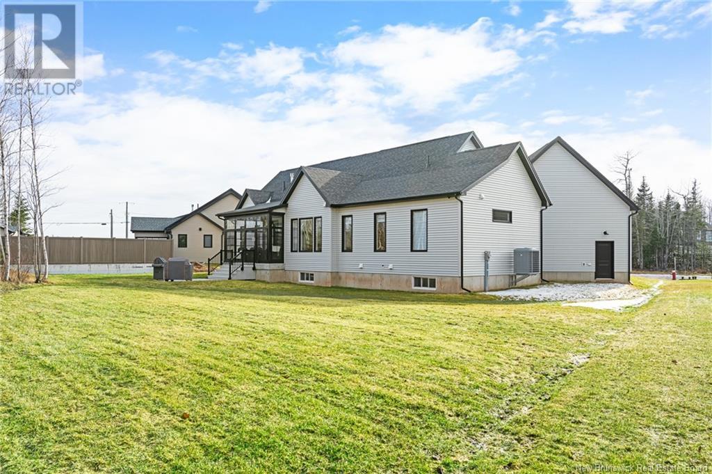 178 Bouchard, Dieppe, New Brunswick  E1A 9T9 - Photo 3 - NB118372