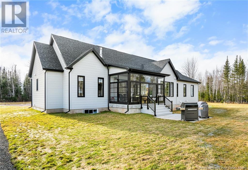 178 Bouchard, Dieppe, New Brunswick  E1A 9T9 - Photo 4 - NB118372