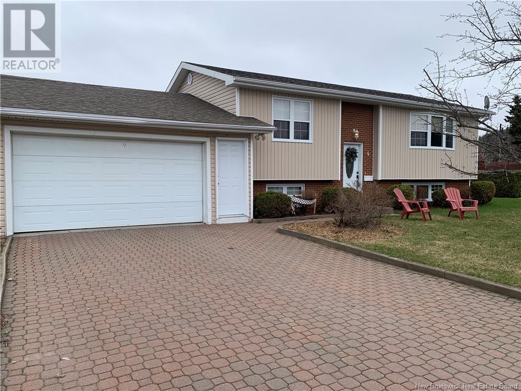 4 Pine, Campbellton, New Brunswick  E3N 3M5 - Photo 2 - NB118373