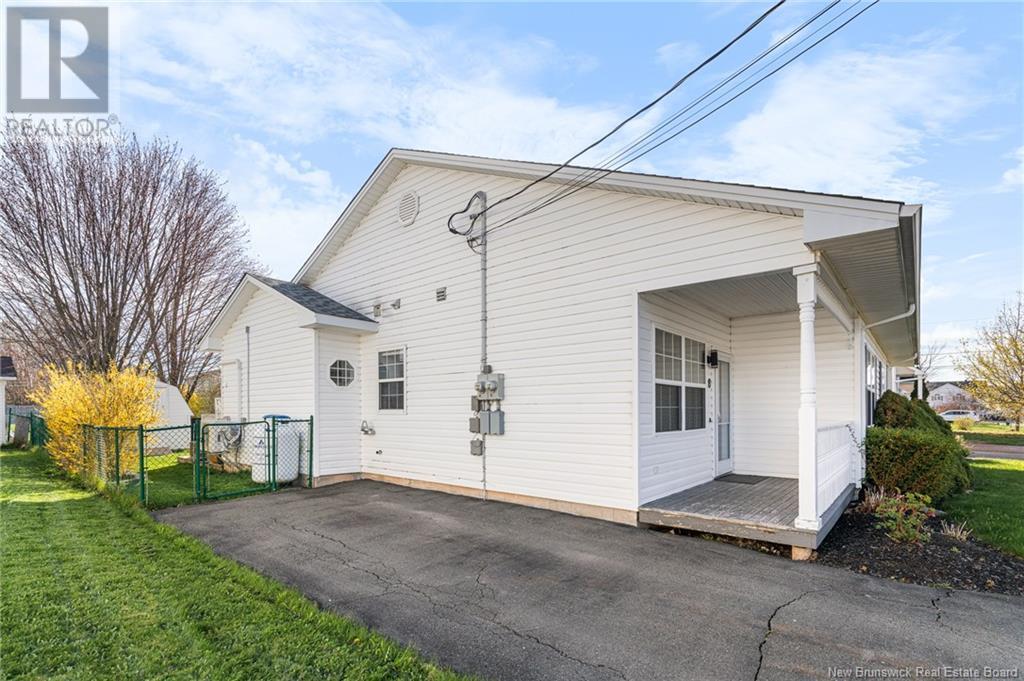 8 Anahid Street, Moncton, New Brunswick  E1G 4T7 - Photo 25 - NB118439