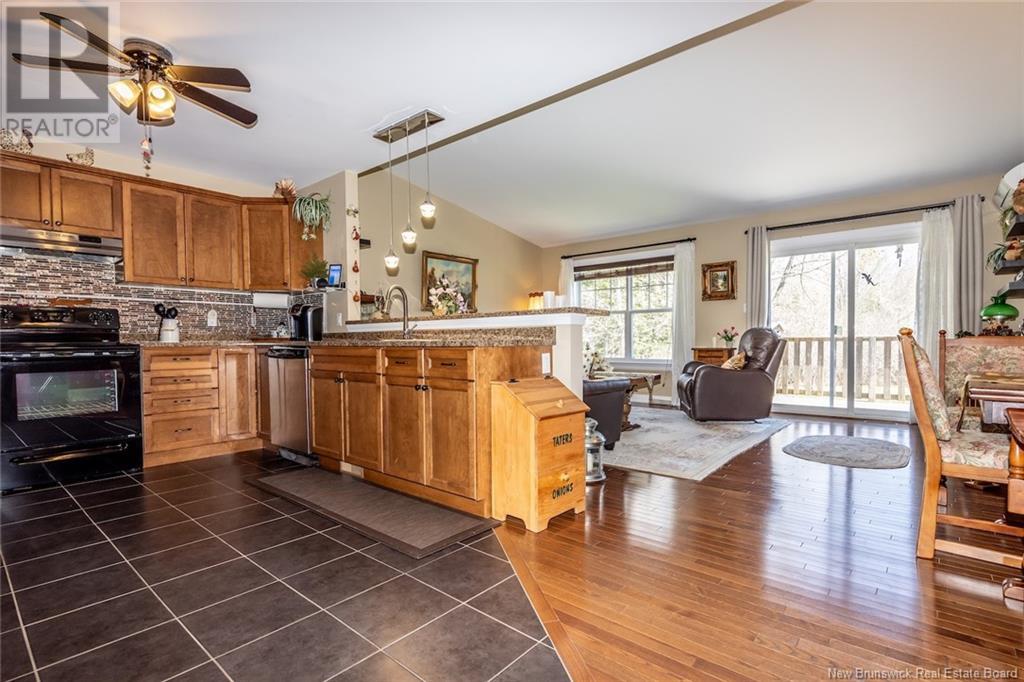 27 Mccaffrey Court, Oromocto, New Brunswick  E2V 0H5 - Photo 10 - NB118459
