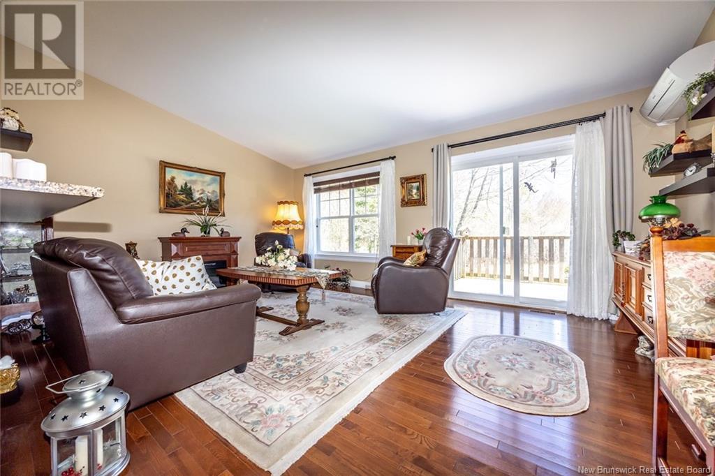 27 Mccaffrey Court, Oromocto, New Brunswick  E2V 0H5 - Photo 4 - NB118459