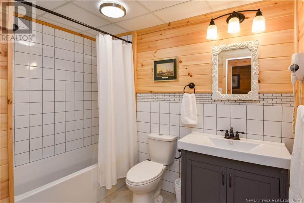 362 Rue De L'ile Street, Caraquet, New Brunswick  E1W 1B5 - Photo 43 - NB118309