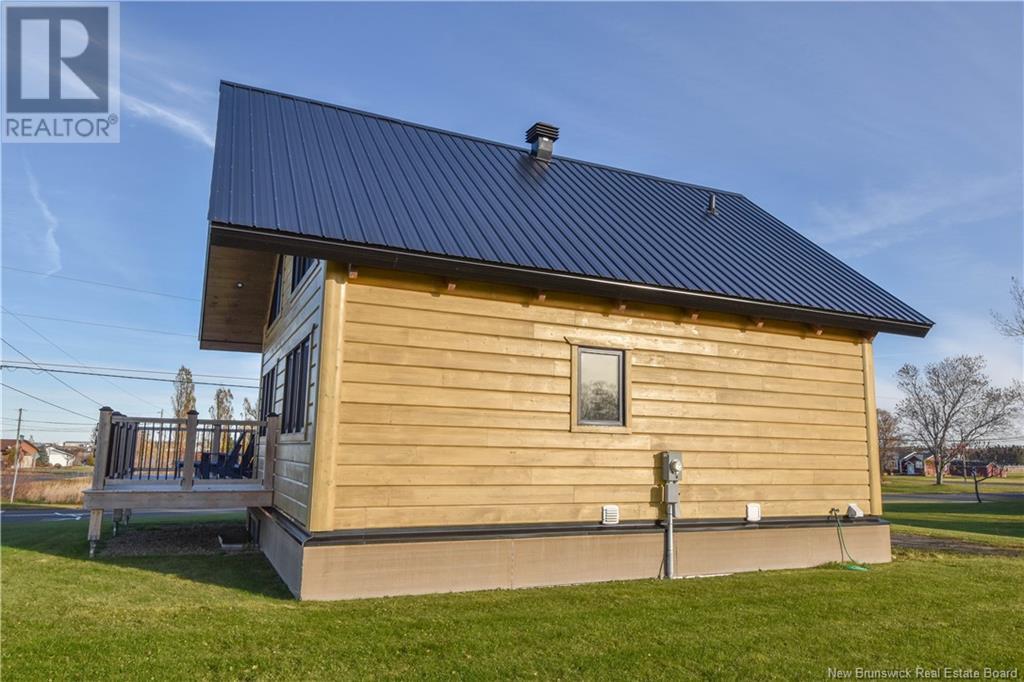 362 Rue De L'ile Street, Caraquet, New Brunswick  E1W 1B5 - Photo 6 - NB118309