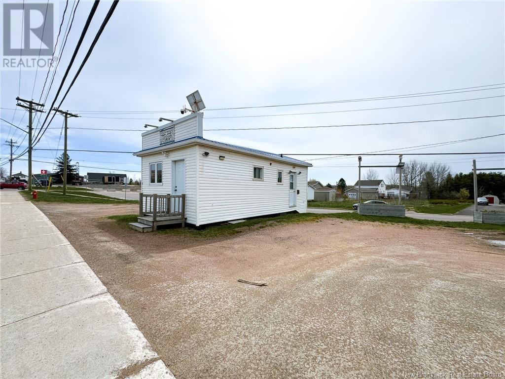 1508 Champlain, Dieppe, New Brunswick