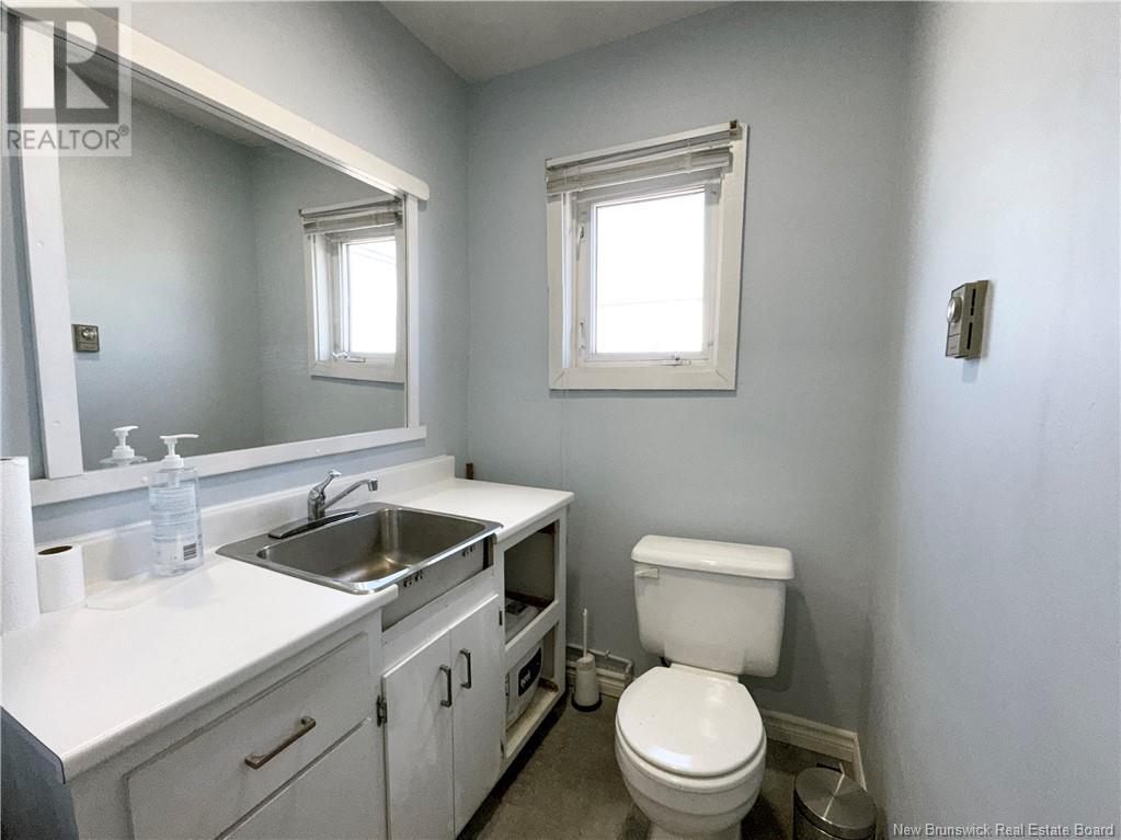 1508 Champlain, Dieppe, New Brunswick  E1A 1R4 - Photo 10 - NB118073
