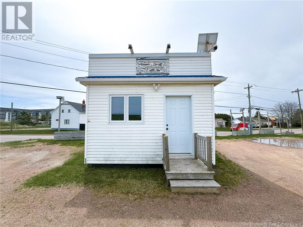 1508 Champlain, Dieppe, New Brunswick  E1A 1R4 - Photo 3 - NB118073