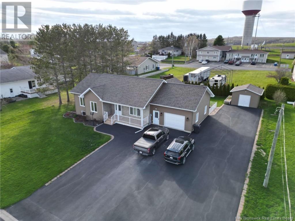 29 Vanier Street, Grand-Sault/grand Falls, New Brunswick  E3Y 1G1 - Photo 3 - NB118488