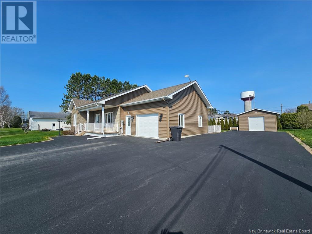 29 Vanier Street, Grand-Sault/grand Falls, New Brunswick  E3Y 1G1 - Photo 6 - NB118488