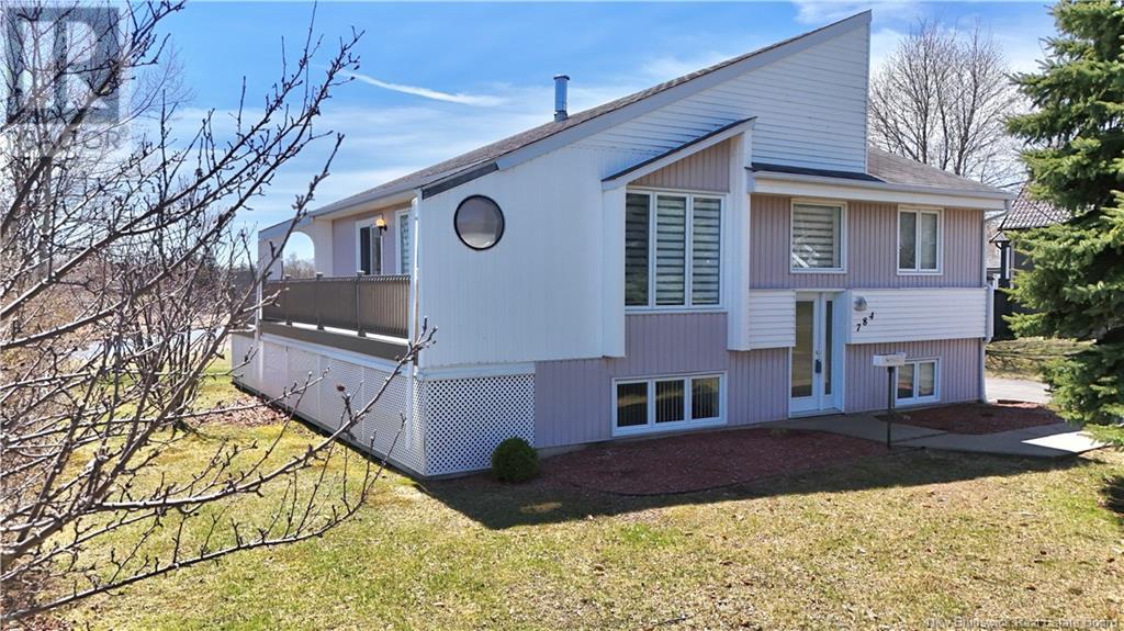 784 St Pierre, Beresford, New Brunswick  E8K 1S1 - Photo 2 - NB118441