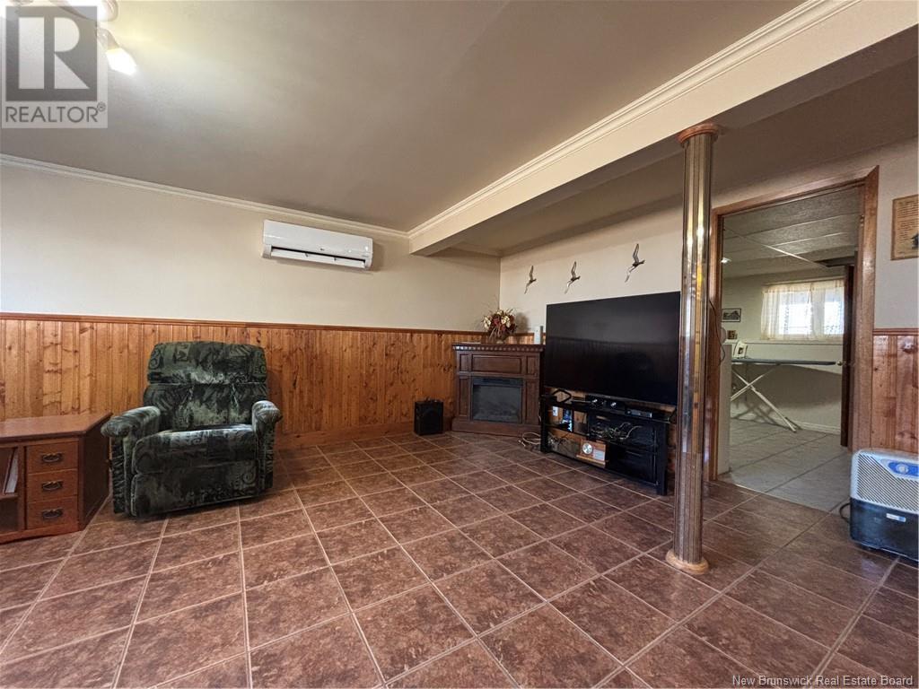 784 St Pierre, Beresford, New Brunswick  E8K 1S1 - Photo 21 - NB118441