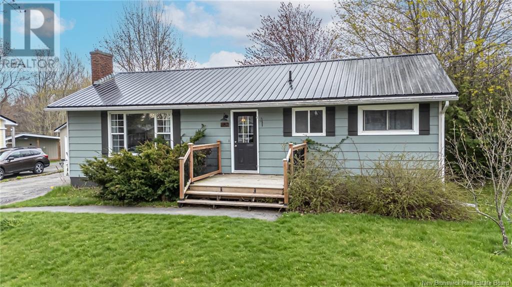 62 Southampton Drive, Fredericton, New Brunswick  E3B 4T3 - Photo 2 - NB118538
