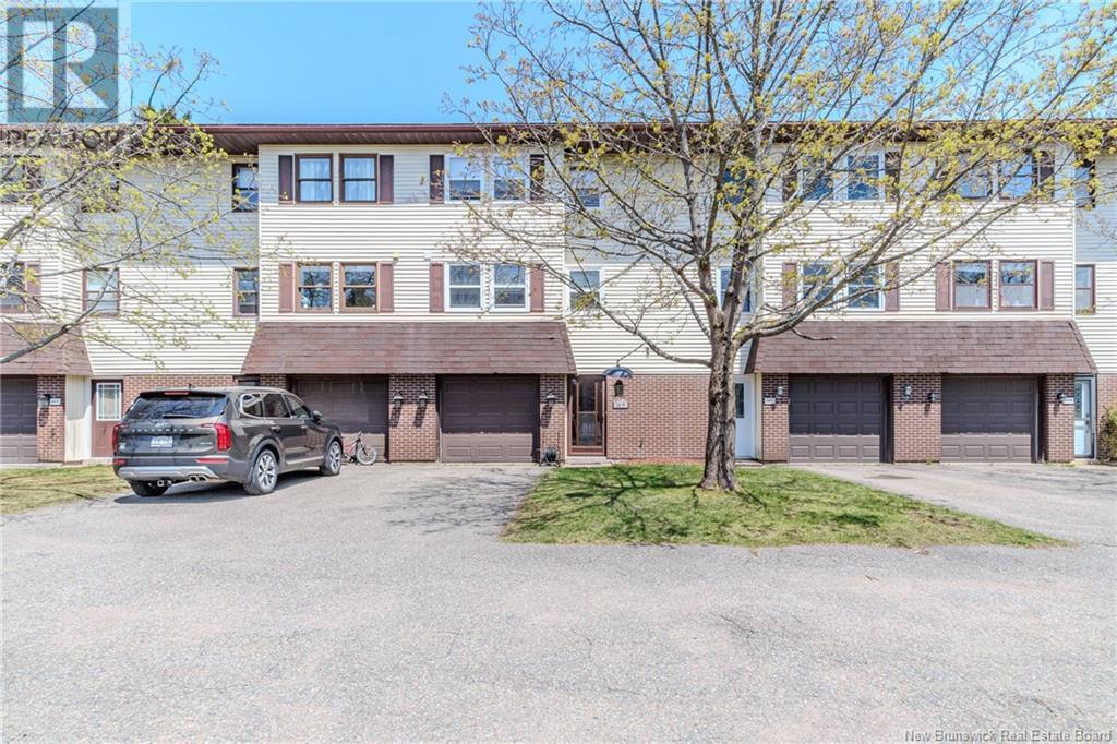 14 Scribner Crescent Unit# D, Rothesay, New Brunswick  E2E 3N2 - Photo 3 - NB118386