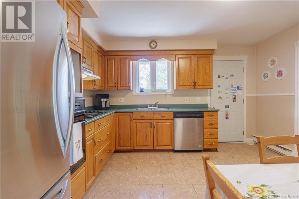 65 Oliver Crescent, New Maryland, New Brunswick  E3C 1E2 - Photo 13 - NB118146