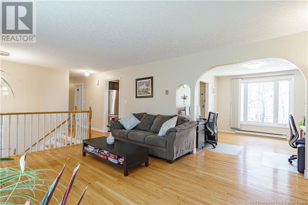 65 Oliver Crescent, New Maryland, New Brunswick  E3C 1E2 - Photo 6 - NB118146