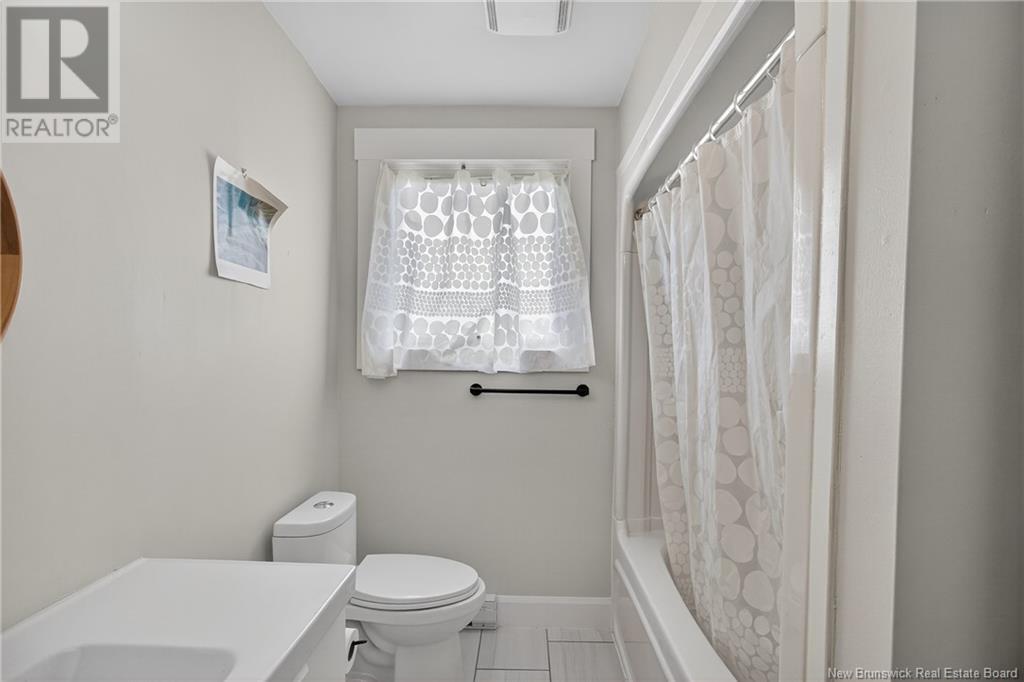 254 Chantal, Dieppe, New Brunswick  E1A 4X9 - Photo 28 - NB118460