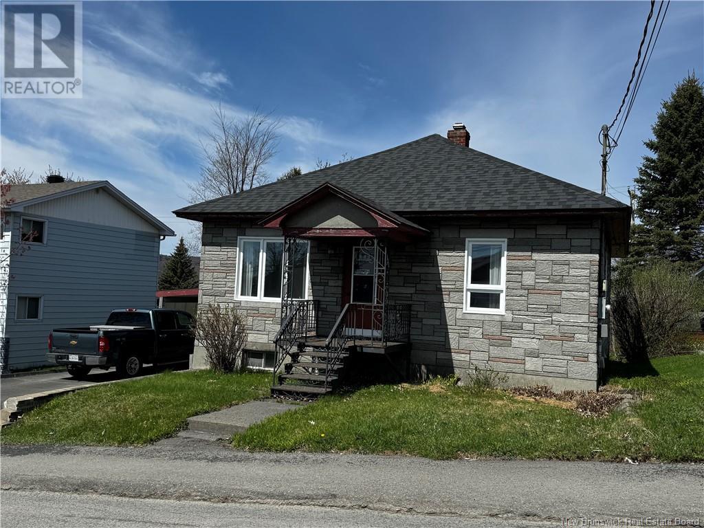 148 St-George Avenue, Edmundston, New Brunswick  E3V 2W4 - Photo 2 - NB118530