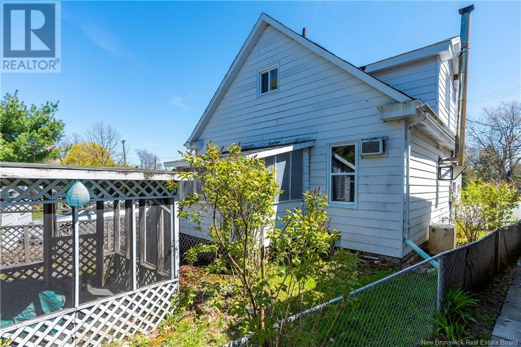71 Pleasant Street, Moncton, New Brunswick  E1A 2T8 - Photo 42 - NB118429