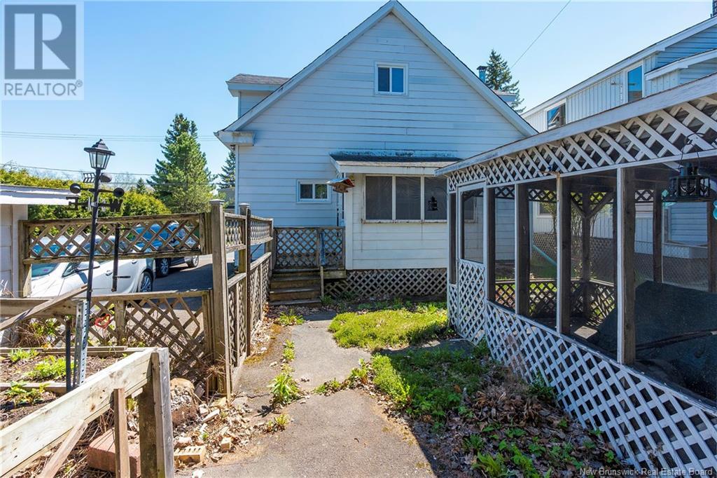71 Pleasant Street, Moncton, New Brunswick  E1A 2T8 - Photo 44 - NB118429