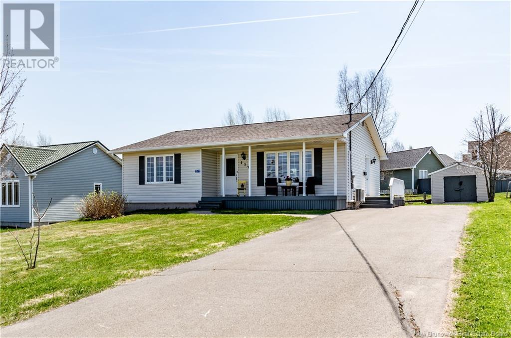 577 Melanson, Dieppe, New Brunswick  E1A 1A5 - Photo 2 - NB117893