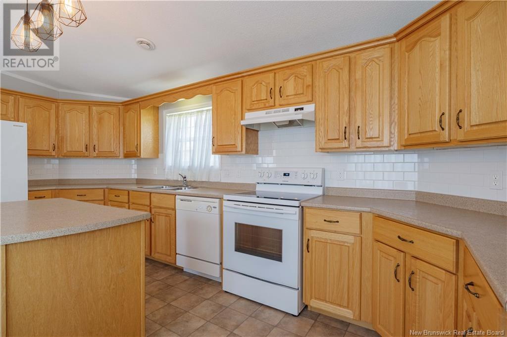 122 Glenmar Drive, Fredericton, New Brunswick  E3G 0S3 - Photo 6 - NB118310