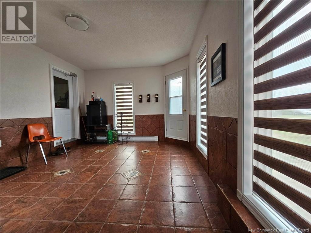 420 Principale Street, Petit-Rocher, New Brunswick  E8J 1N8 - Photo 12 - NB118633