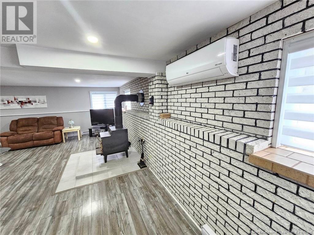 420 Principale Street, Petit-Rocher, New Brunswick  E8J 1N8 - Photo 37 - NB118633