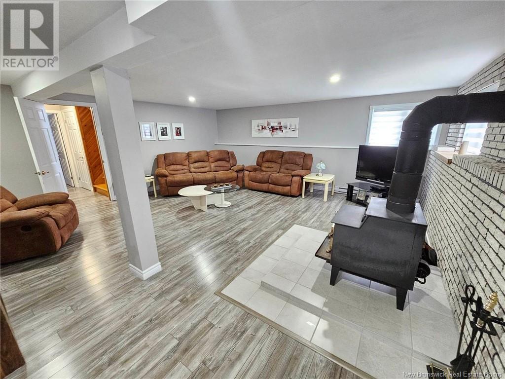 420 Principale Street, Petit-Rocher, New Brunswick  E8J 1N8 - Photo 38 - NB118633