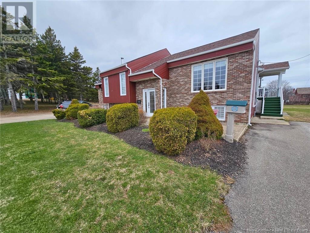 420 Principale Street, Petit-Rocher, New Brunswick  E8J 1N8 - Photo 5 - NB118633