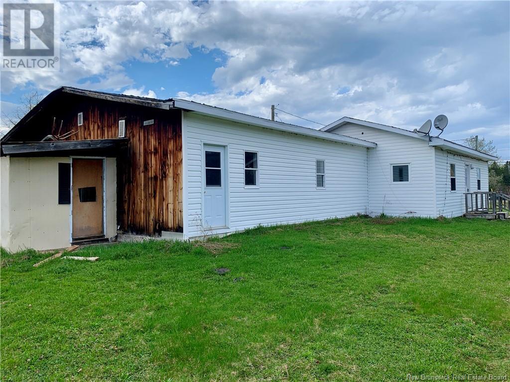 3787 Main, Belledune, New Brunswick  E8G 2K2 - Photo 5 - NB116195