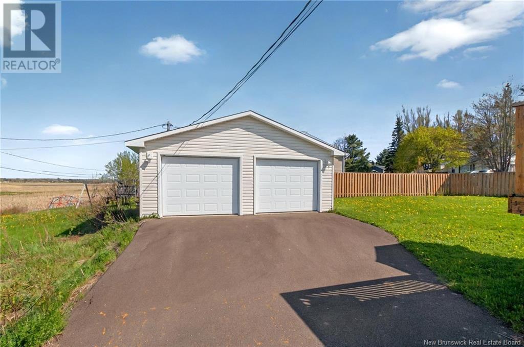 121 Muncey Drive, Riverview, New Brunswick  E1B 5T3 - Photo 2 - NB118670