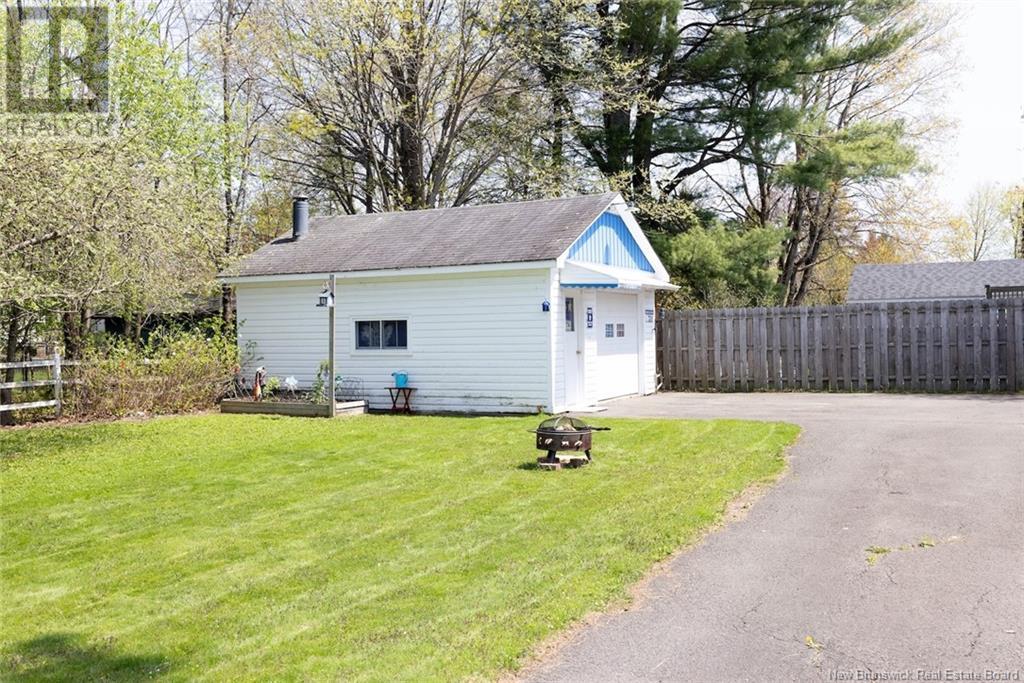 731 Dobie Street, Fredericton, New Brunswick  E3A 2Z3 - Photo 31 - NB118380