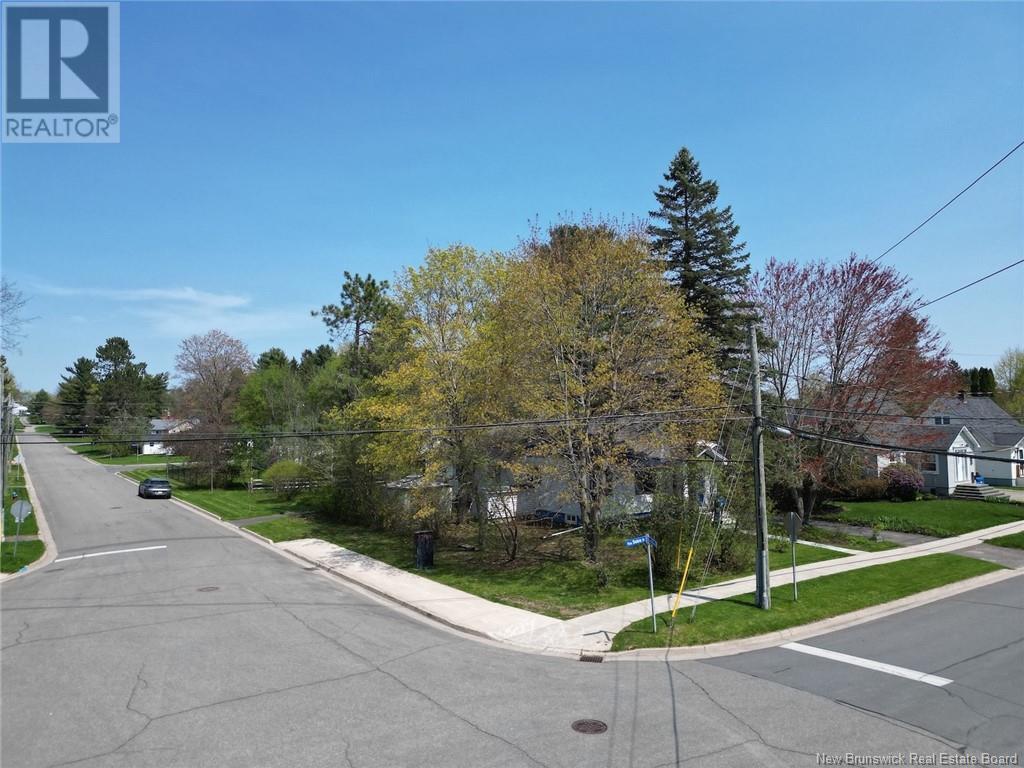 731 Dobie Street, Fredericton, New Brunswick  E3A 2Z3 - Photo 36 - NB118380