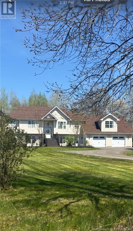 21 Rogers, Berry Mills, New Brunswick  E1G 2N2 - Photo 2 - NB118443