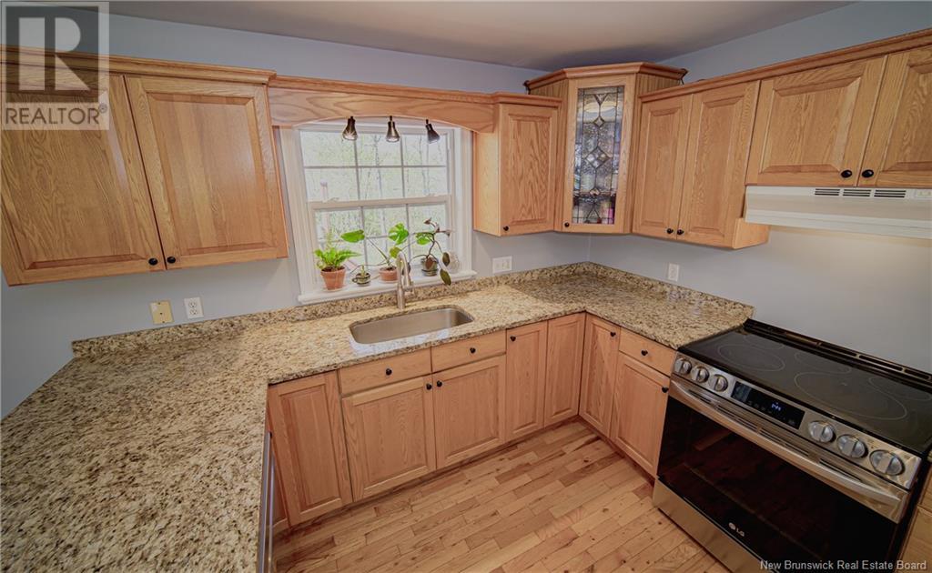 62 Lansdown Avenue, Oromocto, New Brunswick  E2V 4P3 - Photo 6 - NB118788