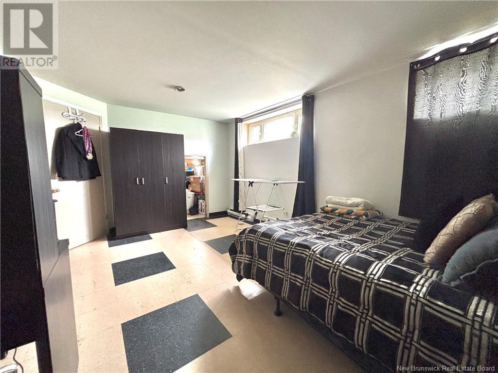 205 York, Bathurst, New Brunswick  E2A 1G9 - Photo 44 - NB118794