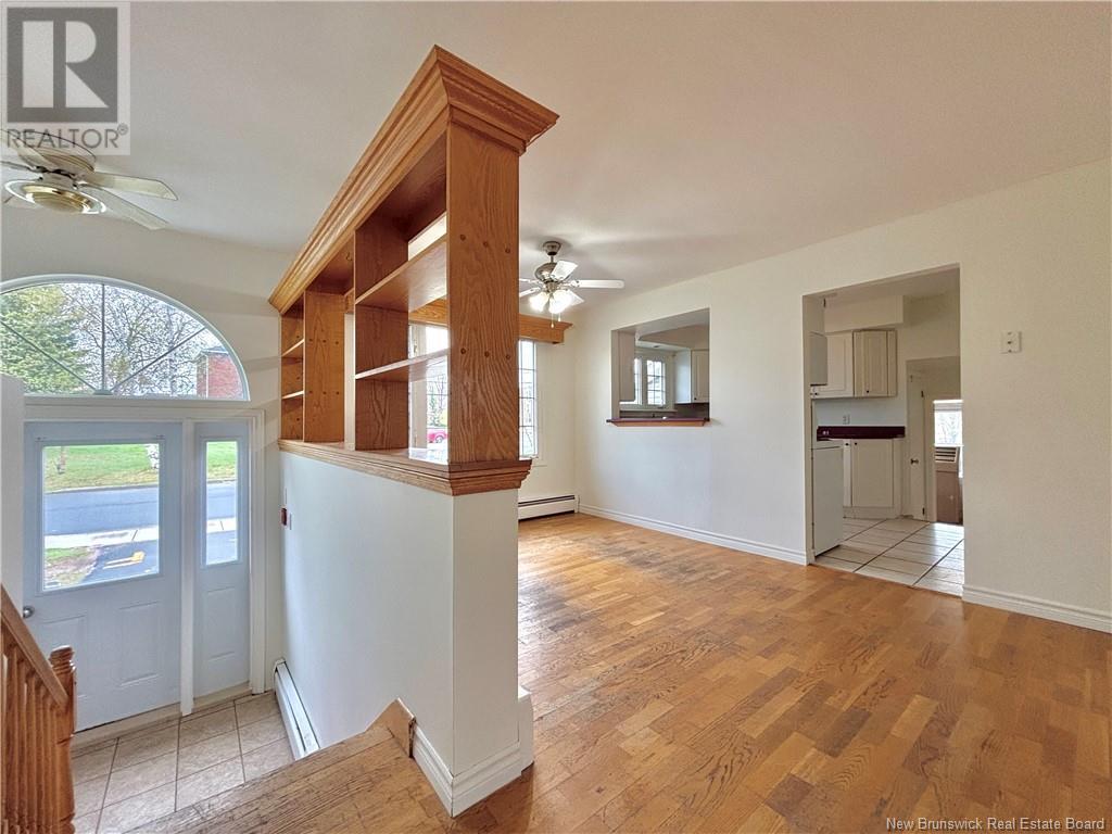 205 York, Bathurst, New Brunswick  E2A 1G9 - Photo 6 - NB118794