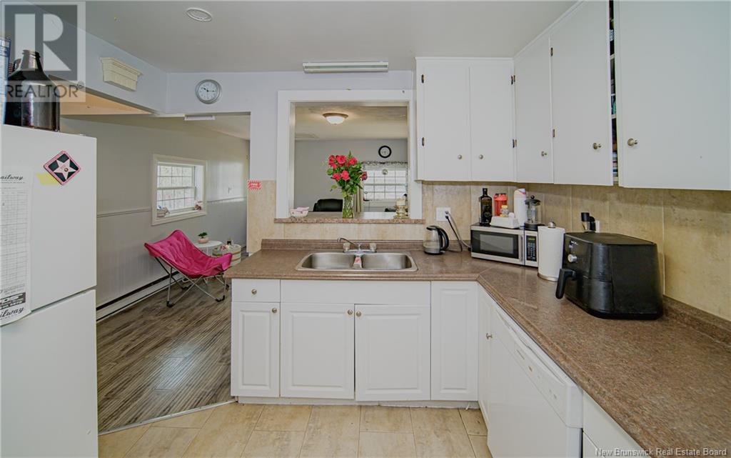 683 Kitchen Street, Fredericton, New Brunswick  E3B 3Z6 - Photo 3 - NB118784