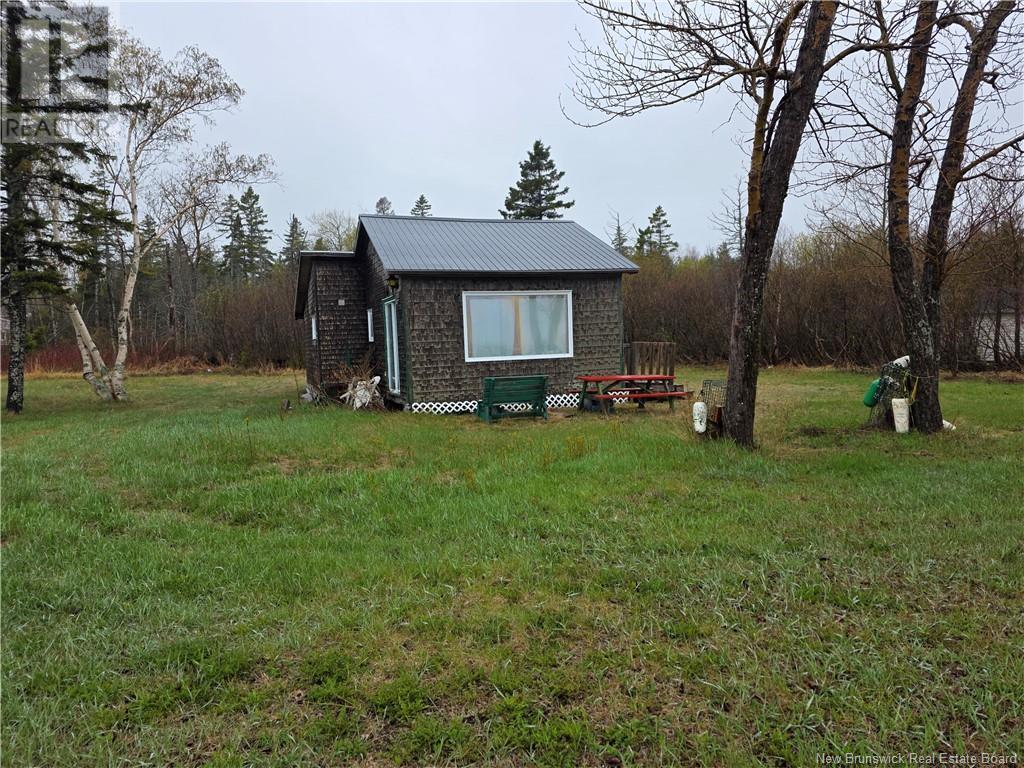 523 Principale, Pointe-Verte, New Brunswick  E8J 2R2 - Photo 2 - NB118769