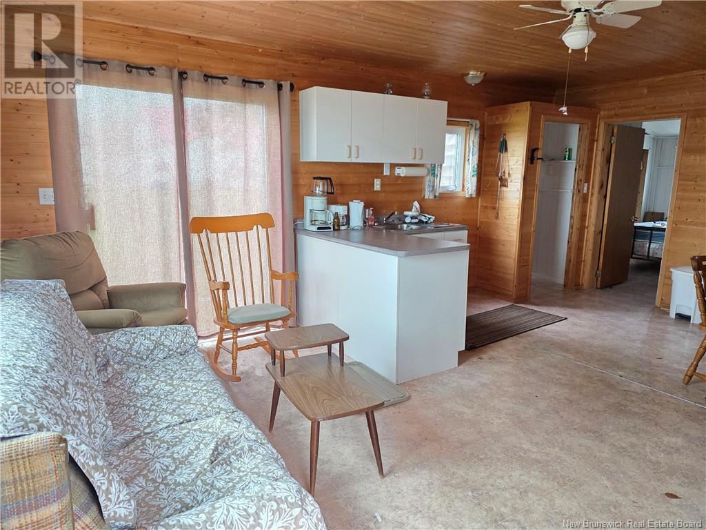 523 Principale, Pointe-Verte, New Brunswick  E8J 2R2 - Photo 3 - NB118769