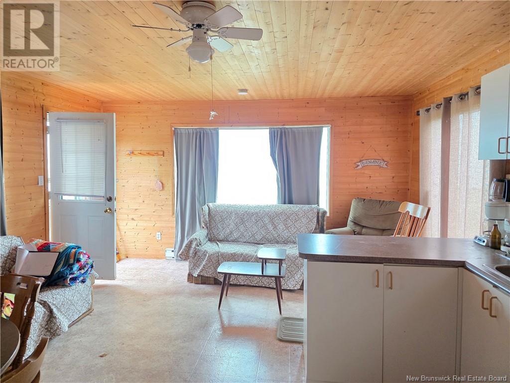 523 Principale, Pointe-Verte, New Brunswick  E8J 2R2 - Photo 6 - NB118769