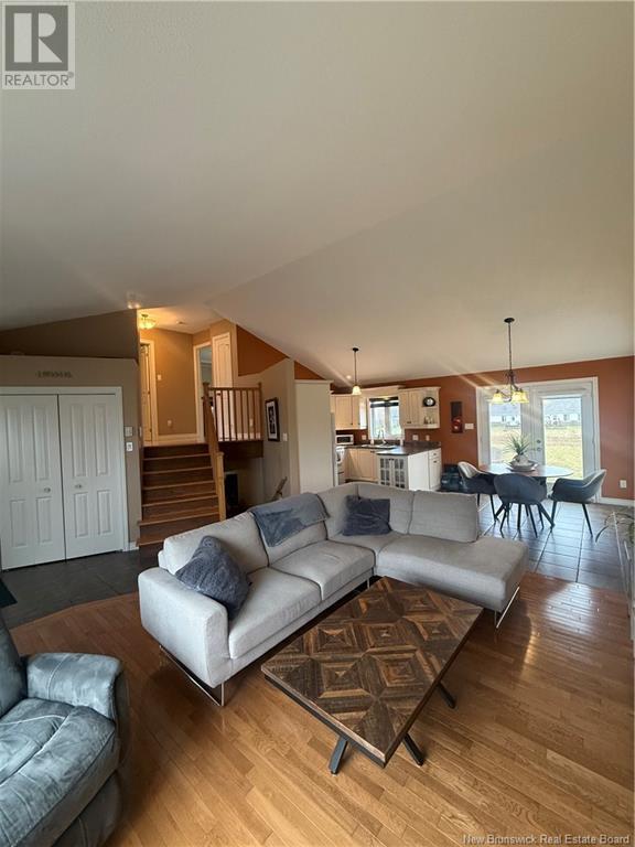 249-251 Du Parc, Beresford, New Brunswick  E8K 2E9 - Photo 4 - NB118775