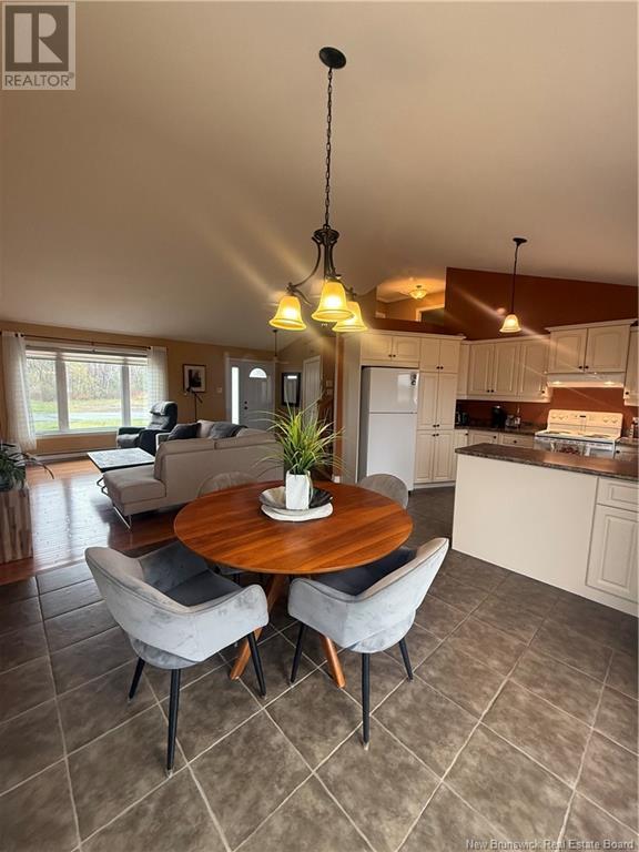249-251 Du Parc, Beresford, New Brunswick  E8K 2E9 - Photo 6 - NB118775