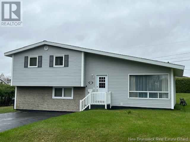1145 Ulric Drive, Bathurst, New Brunswick  E2A 3X9 - Photo 2 - NB118770