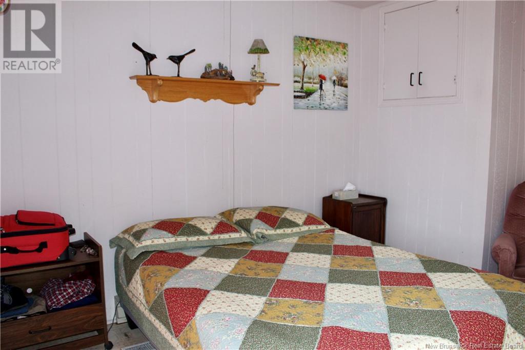 629 Principale Street, Beresford, New Brunswick  E8K 1X6 - Photo 18 - NB118781