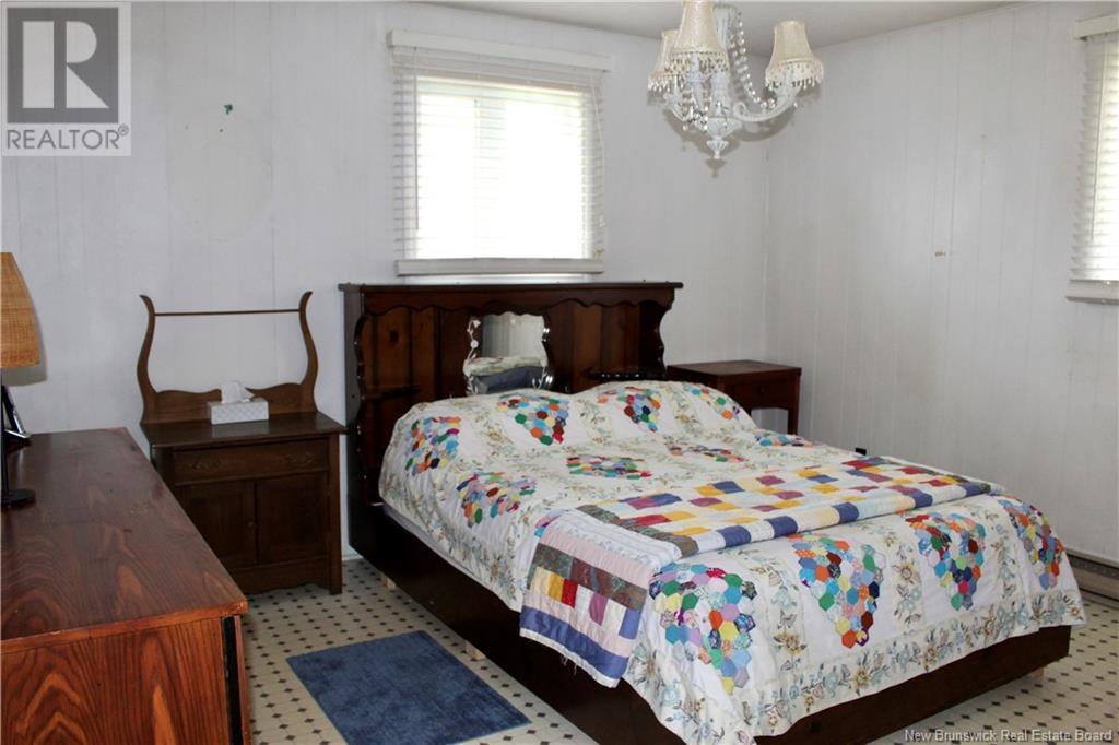 629 Principale Street, Beresford, New Brunswick  E8K 1X6 - Photo 19 - NB118781
