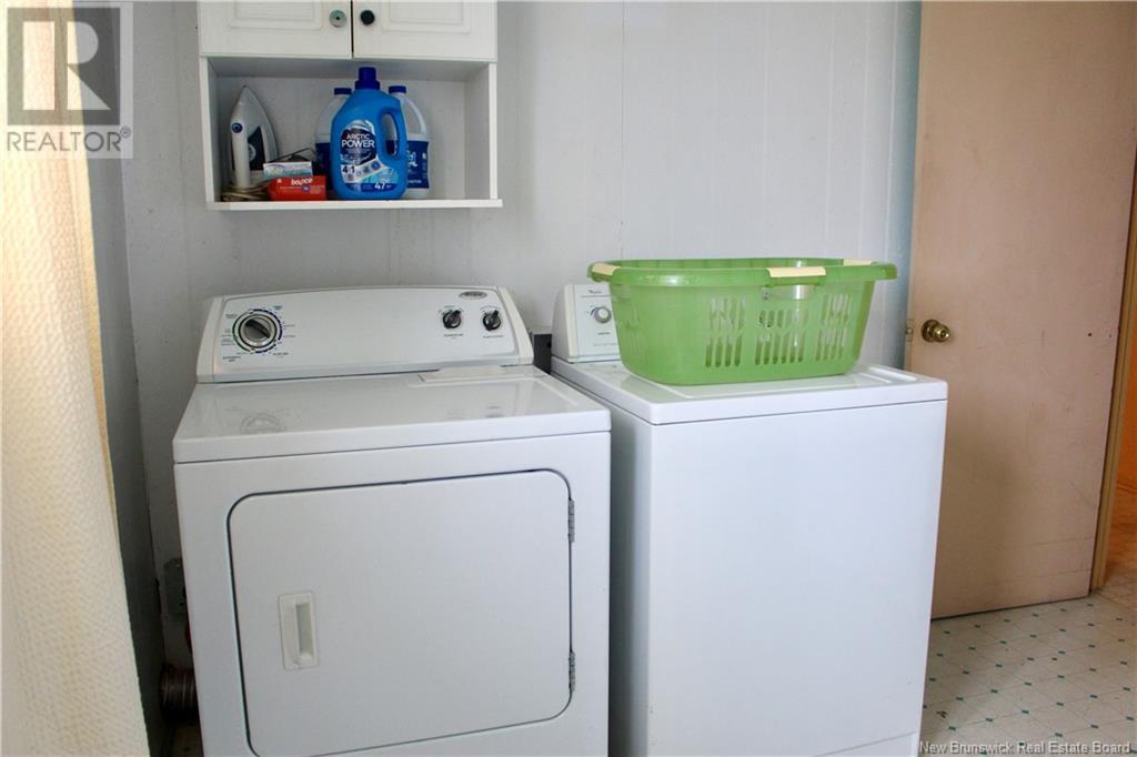 629 Principale Street, Beresford, New Brunswick  E8K 1X6 - Photo 21 - NB118781