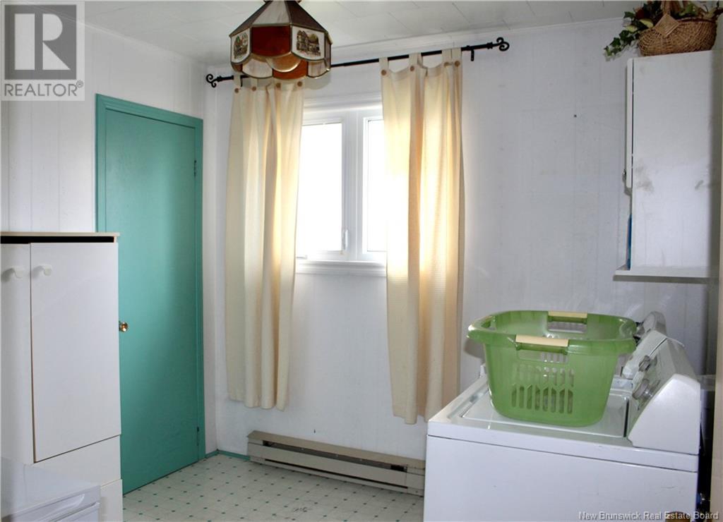 629 Principale Street, Beresford, New Brunswick  E8K 1X6 - Photo 22 - NB118781