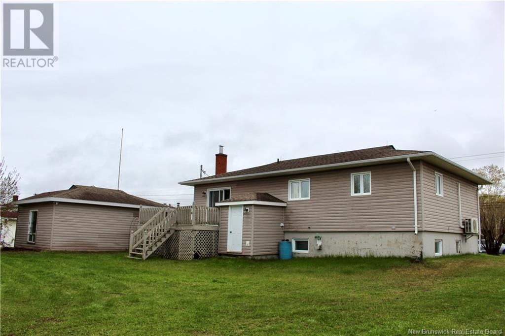629 Principale Street, Beresford, New Brunswick  E8K 1X6 - Photo 4 - NB118781